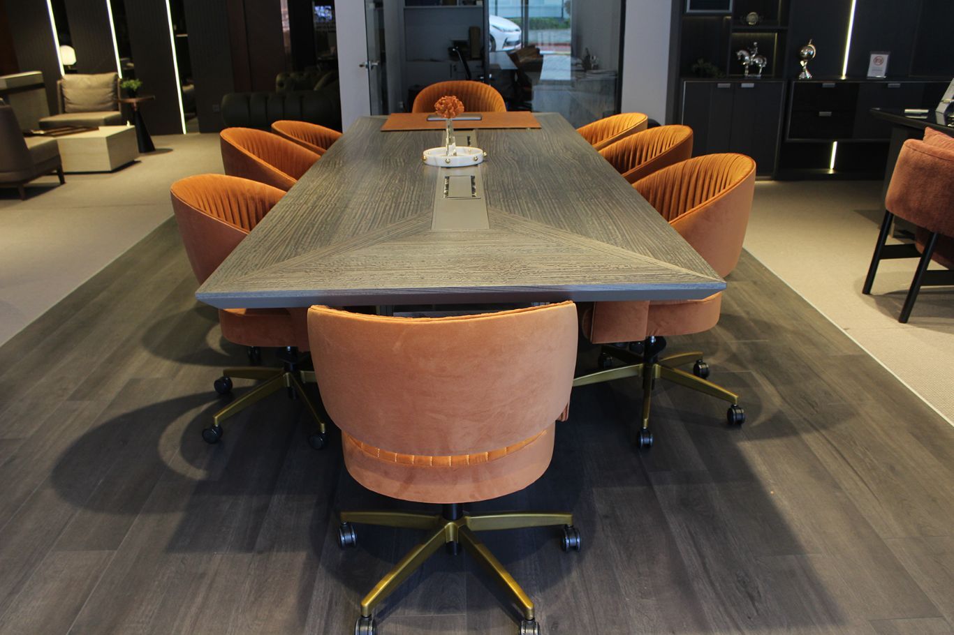 Noor Toplantı Takımı Vetrina Design