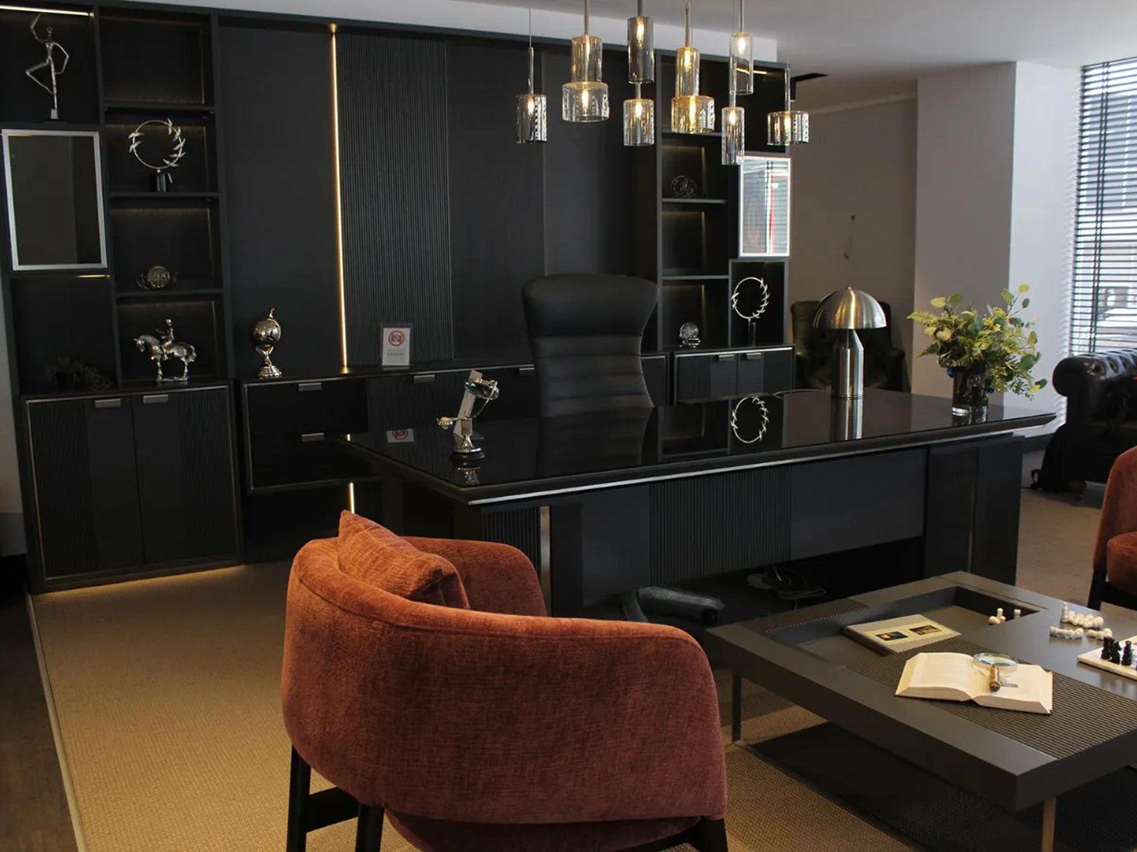 Lotus Ofis Mobilya Takımı Vetrina Design