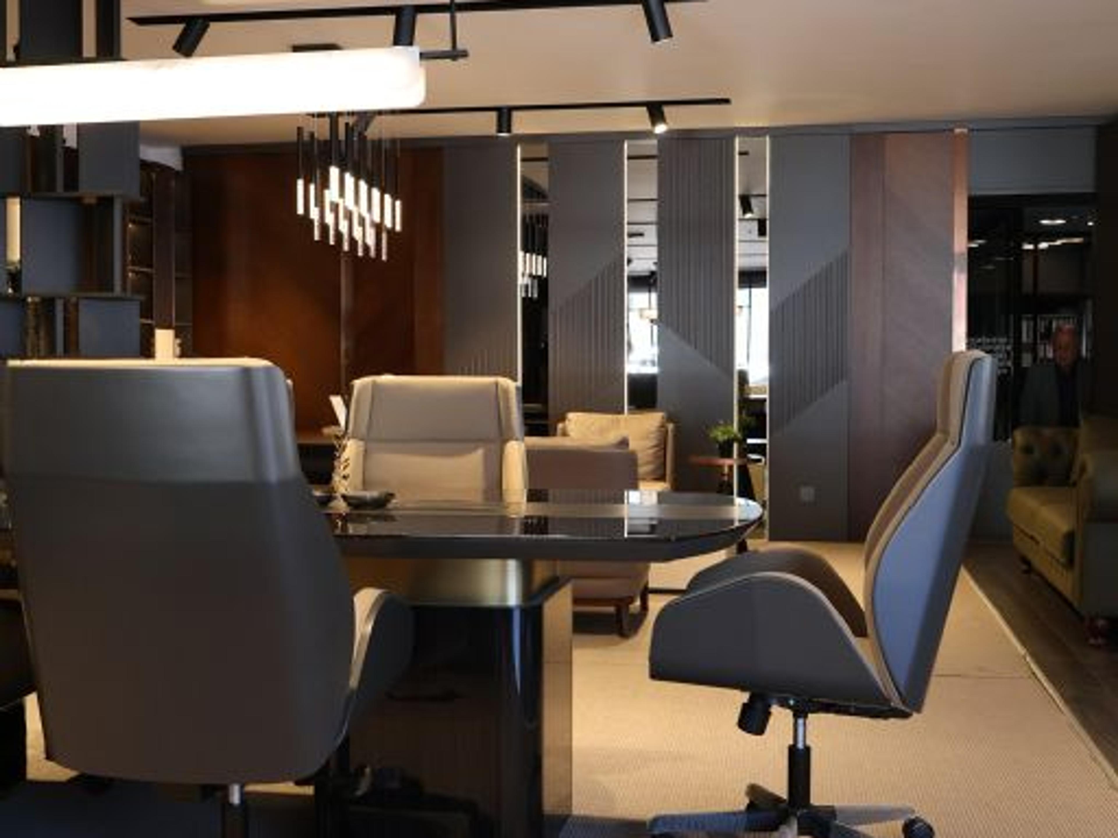 Ela Takım Ofis Mobilya Vetrina Design