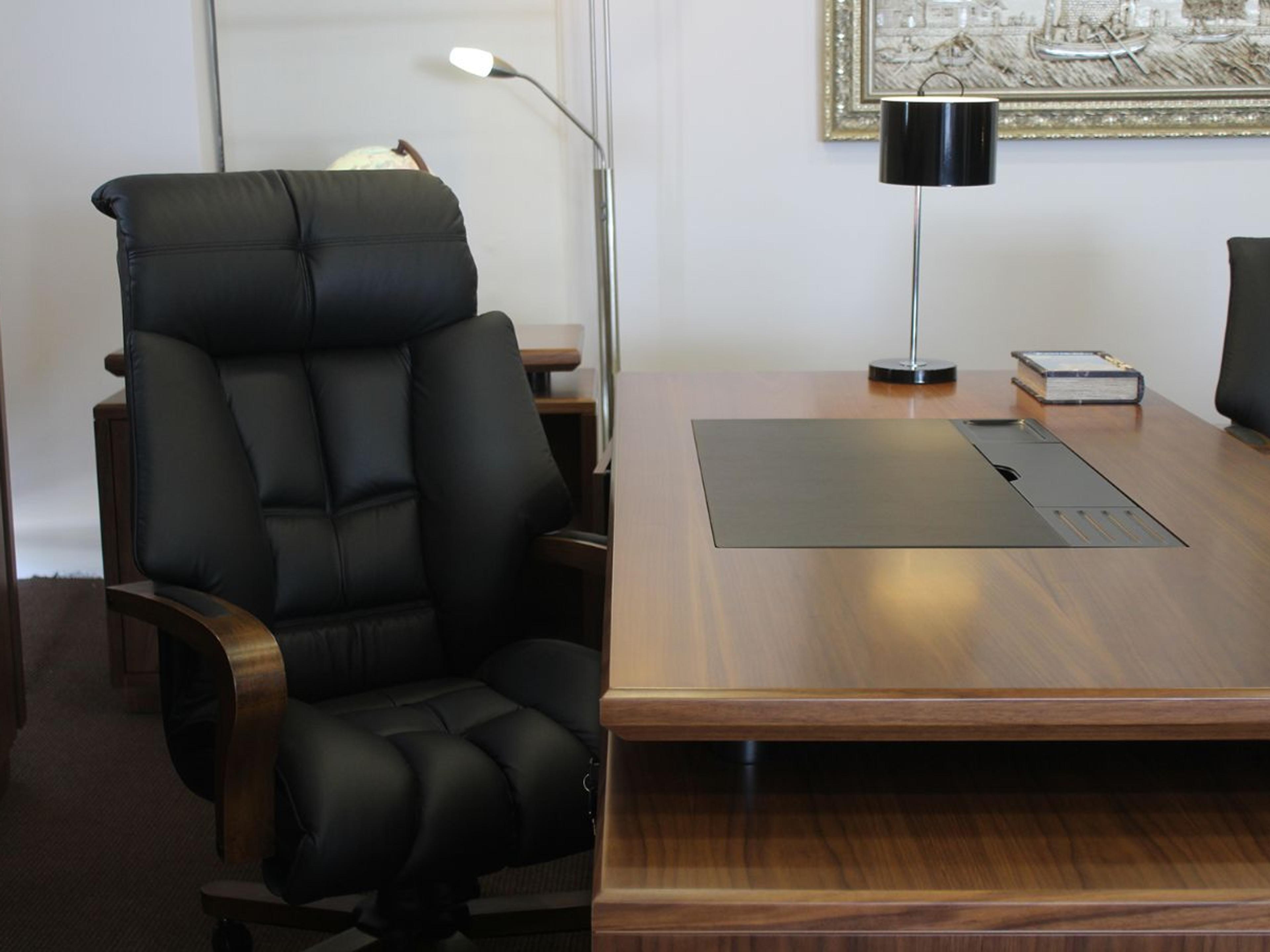 Moonlight Ofis Sandalye Masa Vetrina Design