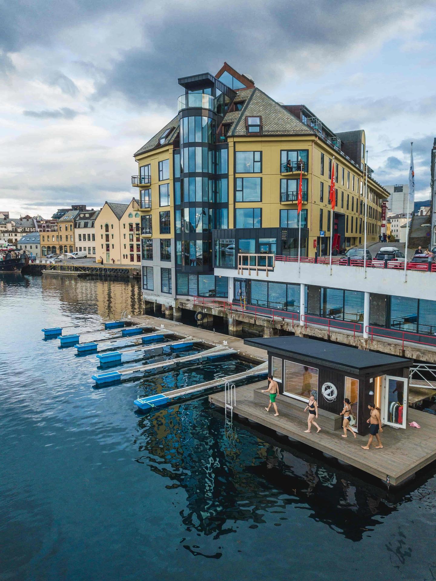 Utsiden av badstuen