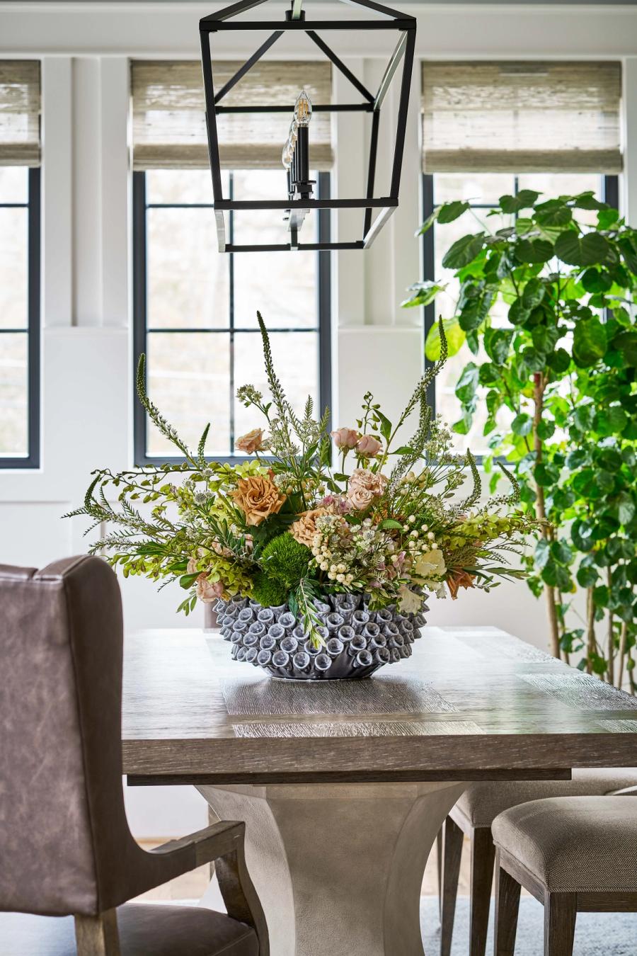Lake Norman - Charlotte, NC - Lake house - Dining Room Closeup 
