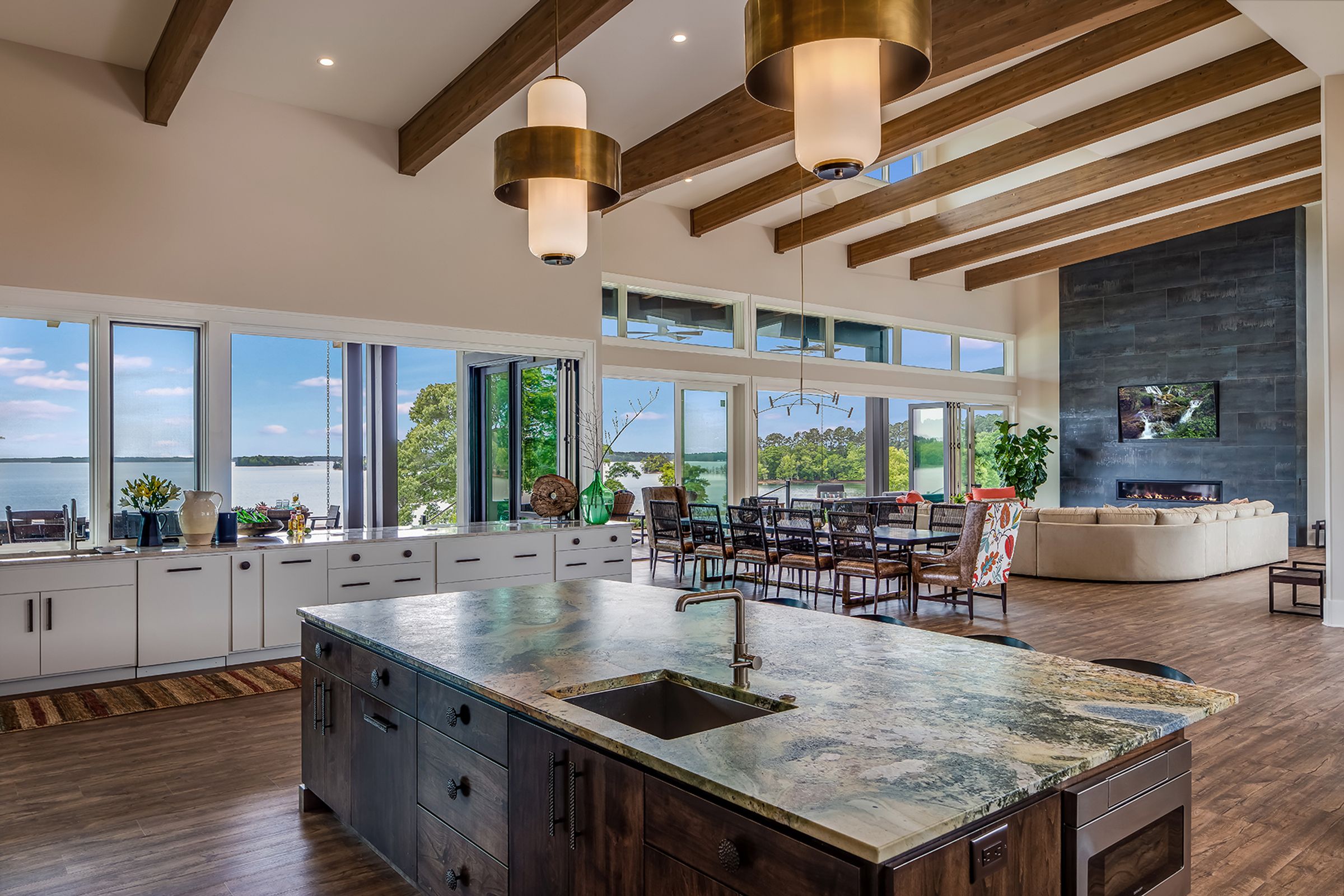 Anderson, SC - Modern Lake house - Living Room