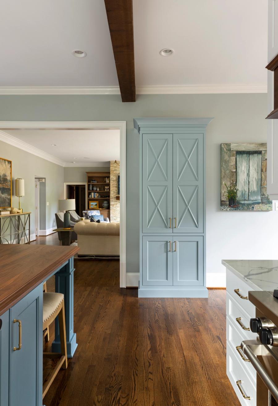 Charlotte, NC - Myers Park - Traditional Kitchen into Living Room