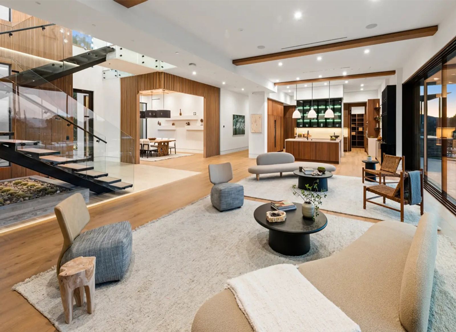 Why Manufacturer Planning Is Critical for Luxury Homes in Arcadia, AZ