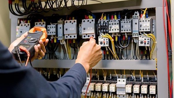 Electrical Safety at Home in Tallinn: 7 Warning Signs & When to Call an Electrician
