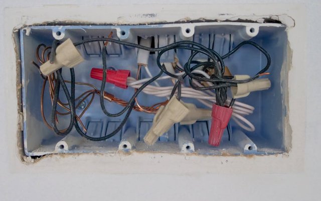 Elektrikilbi paigaldus – uus jaotuskast Tallinna majas – TorudeAbi24