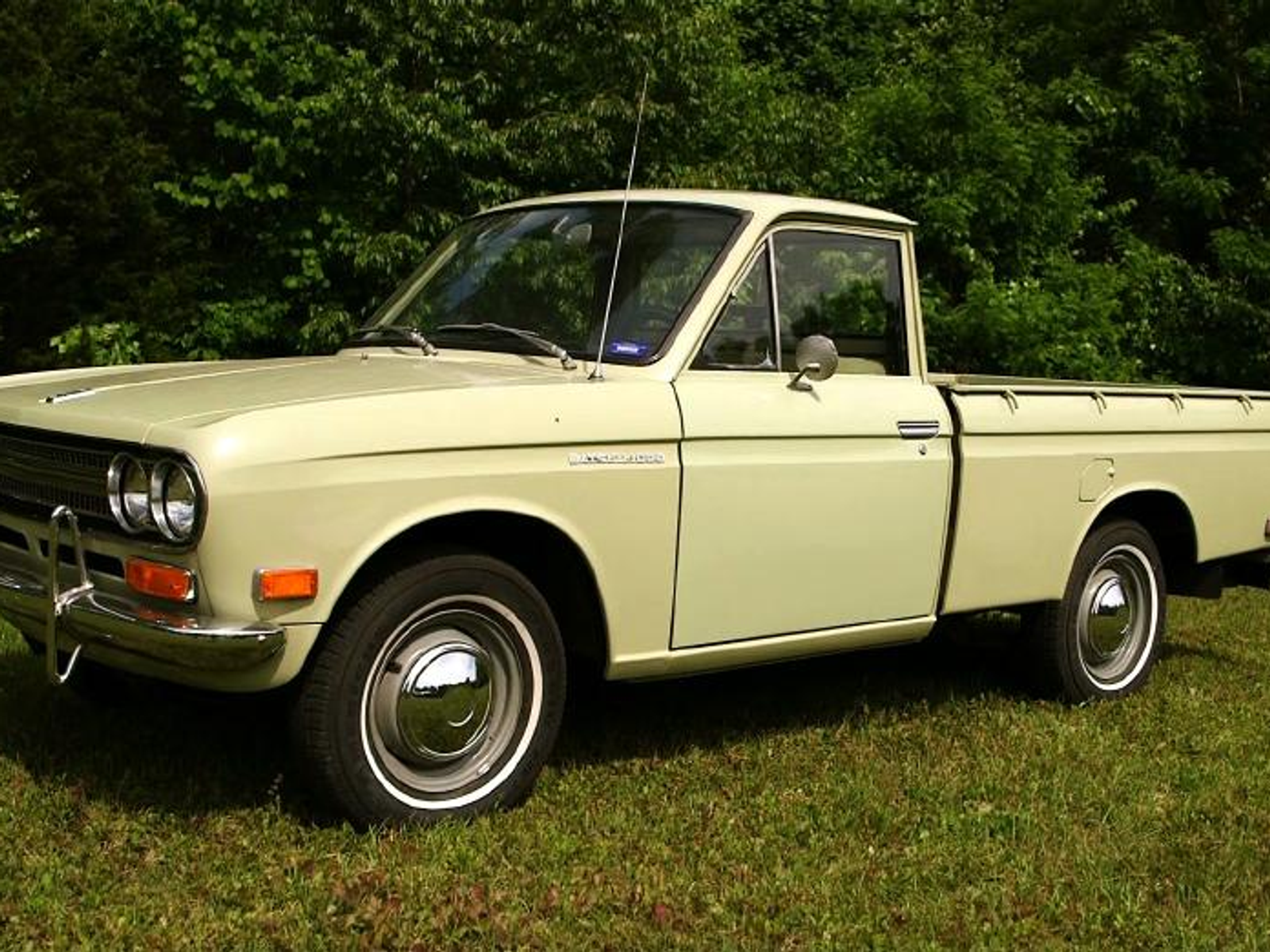 Nissan Datsun 520 & 521 1966-1972, image 1 of 2
