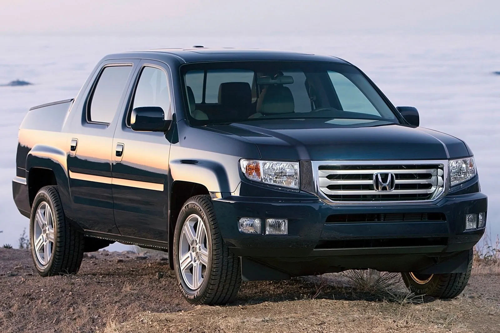 Honda Ridgeline (1st Gen) 2006-2014, image 2 of 2