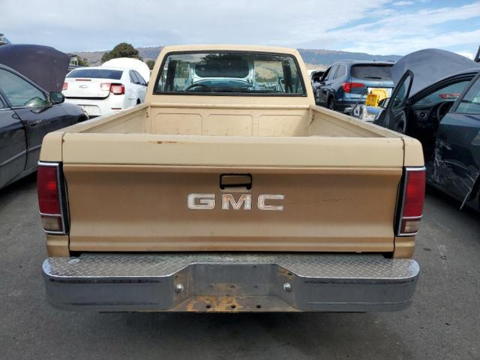 GMC S-15 1982-1990, image 2 of 2