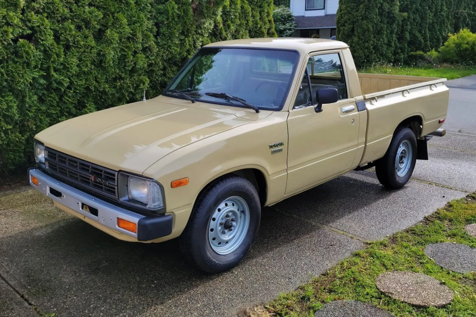 Toyota Pickup (3rd Gen) 1979-1983, image 2 of 2