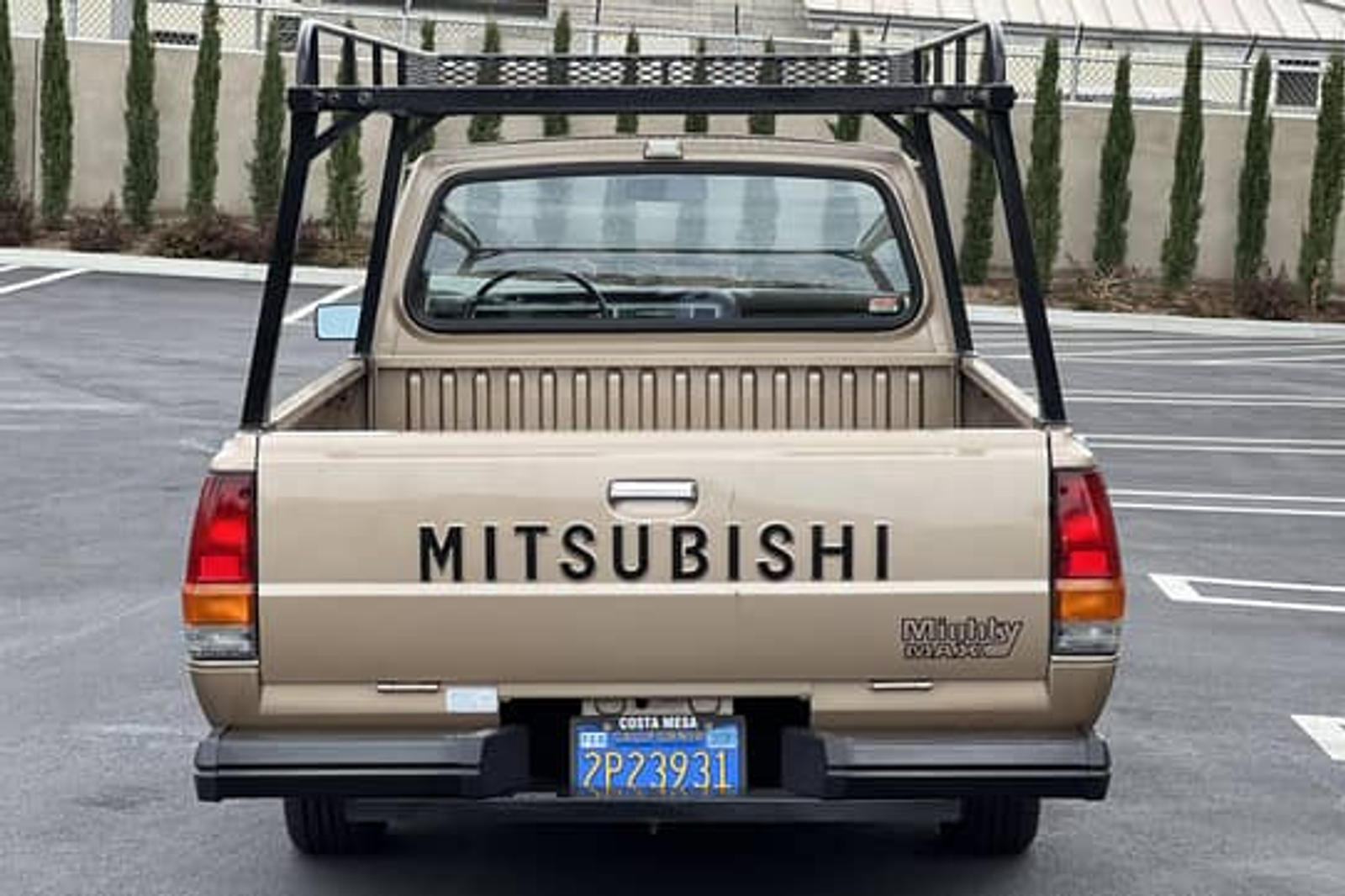 Mitsubishi Compact Rebadge 1979-1996, image 2 of 6