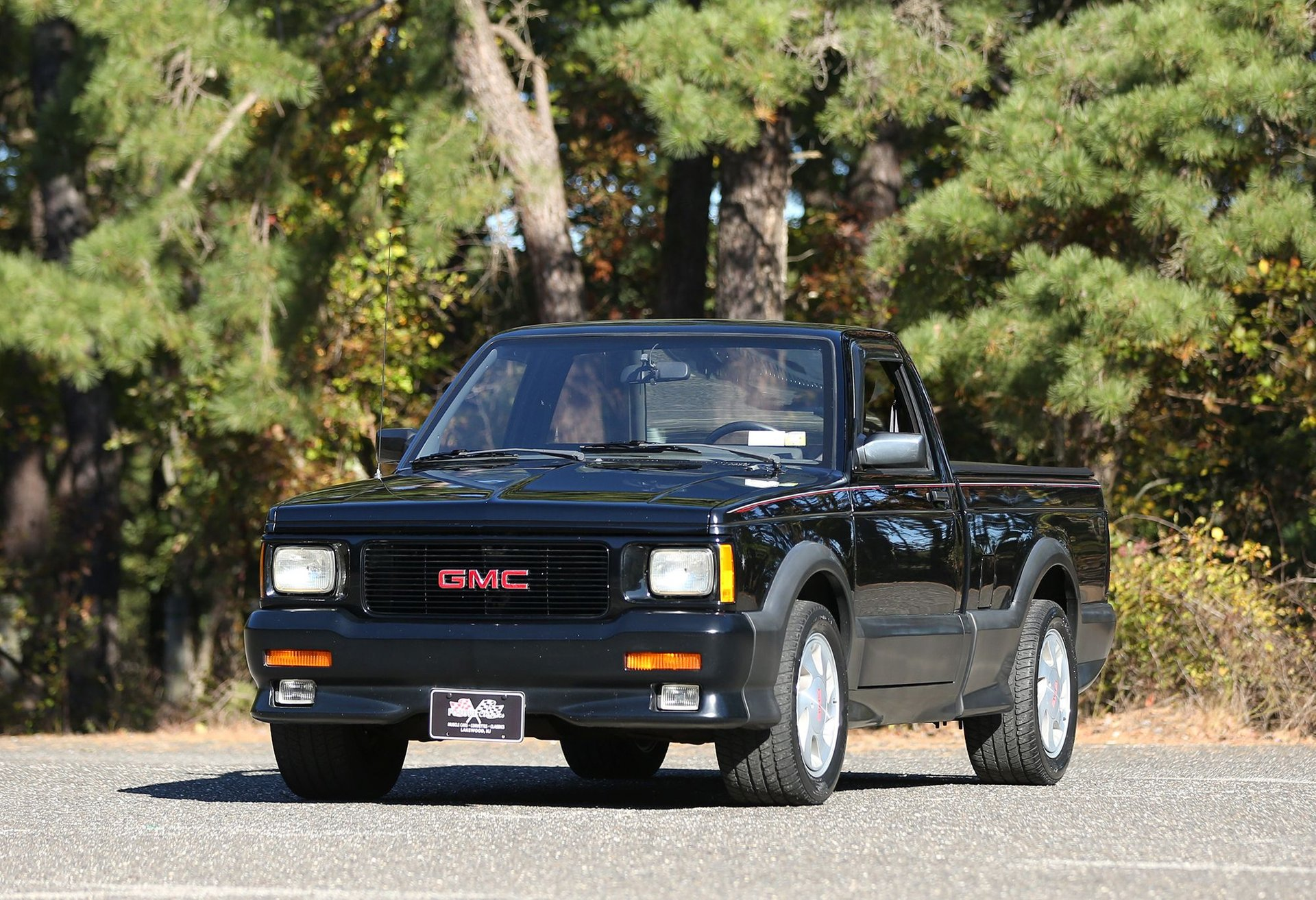 GMC S-15 1982-1990, image 1 of 2