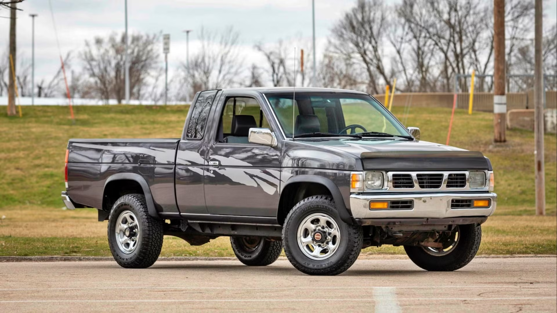 Nissan Hardbody D21 1986-1997, image 1 of 3