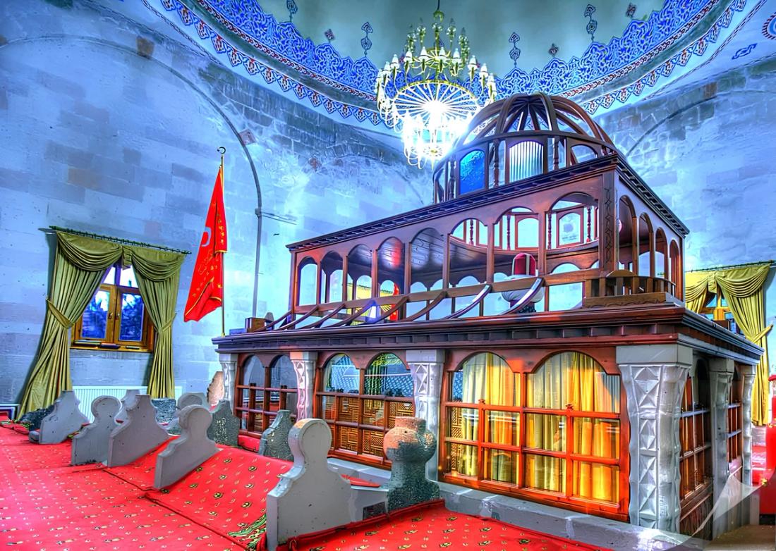 Harakani Türbesi