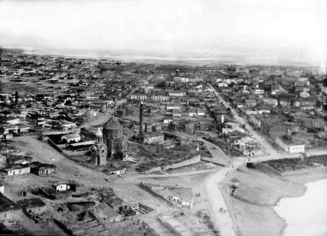 Şehir manzarası, yüksek açı, tarihi binalar, eski şehir merkezi, Galeri ve U.H.K.V.