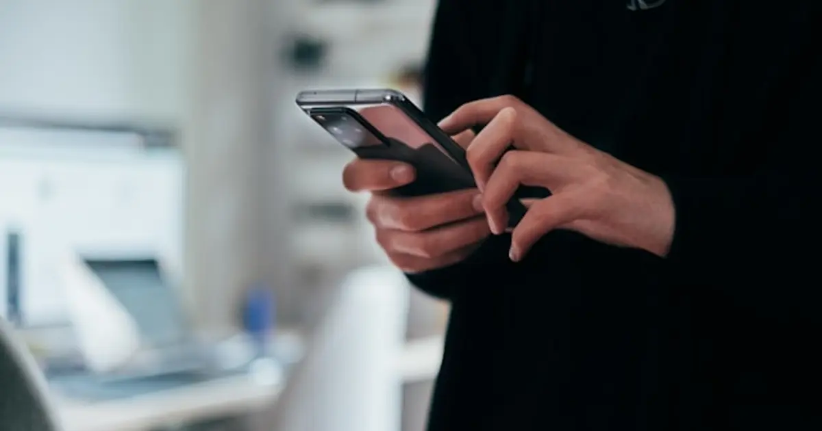 Flotte de smartphones reconditionnés en entreprise : grade B, batterie, verrouillages, les cinq décisions