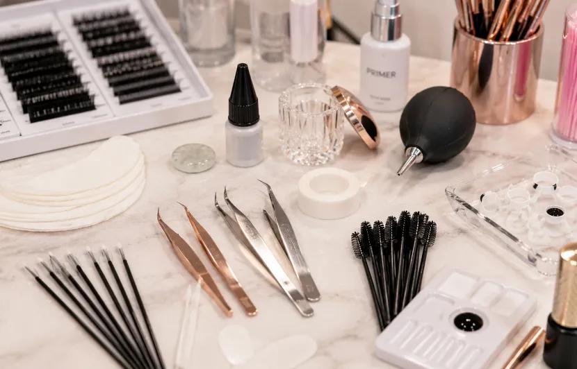 Jak sprawdzić czy w salonie kosmetycznym używane są produkty profesjonalne a nie ściągane ze stron typu Temu lub Aliexpress?