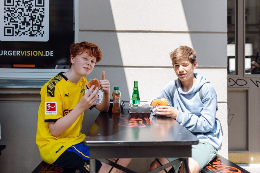 Burger Vision Deutschland, Von uns für euch
