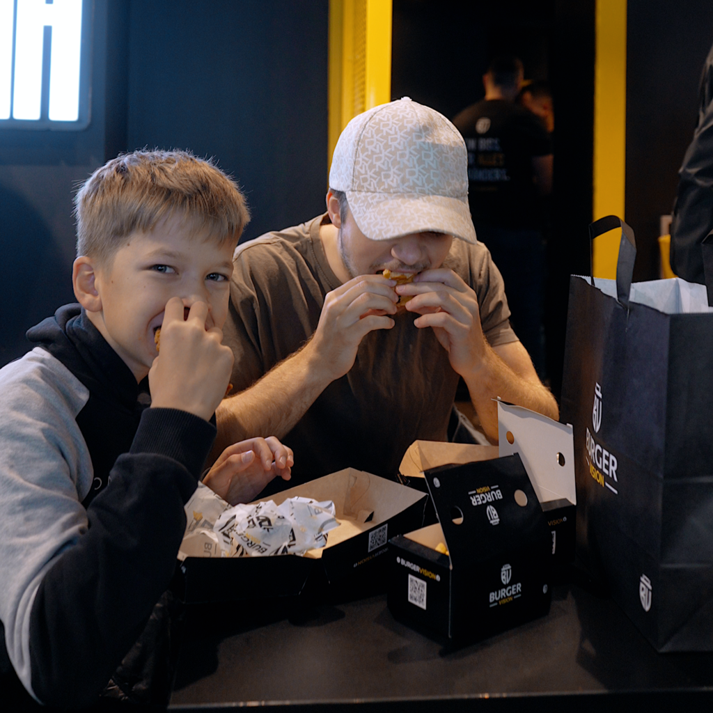 Burger Vision Dresden, Artikel