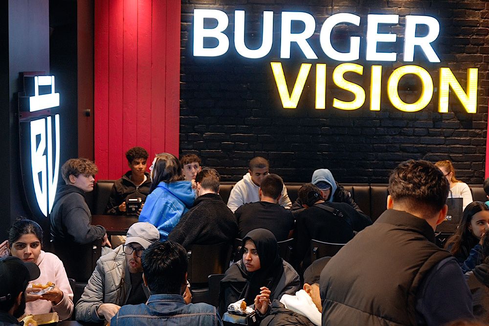 Burger Vision Dresden, 600m Warteschlange und kein Ende in Sicht