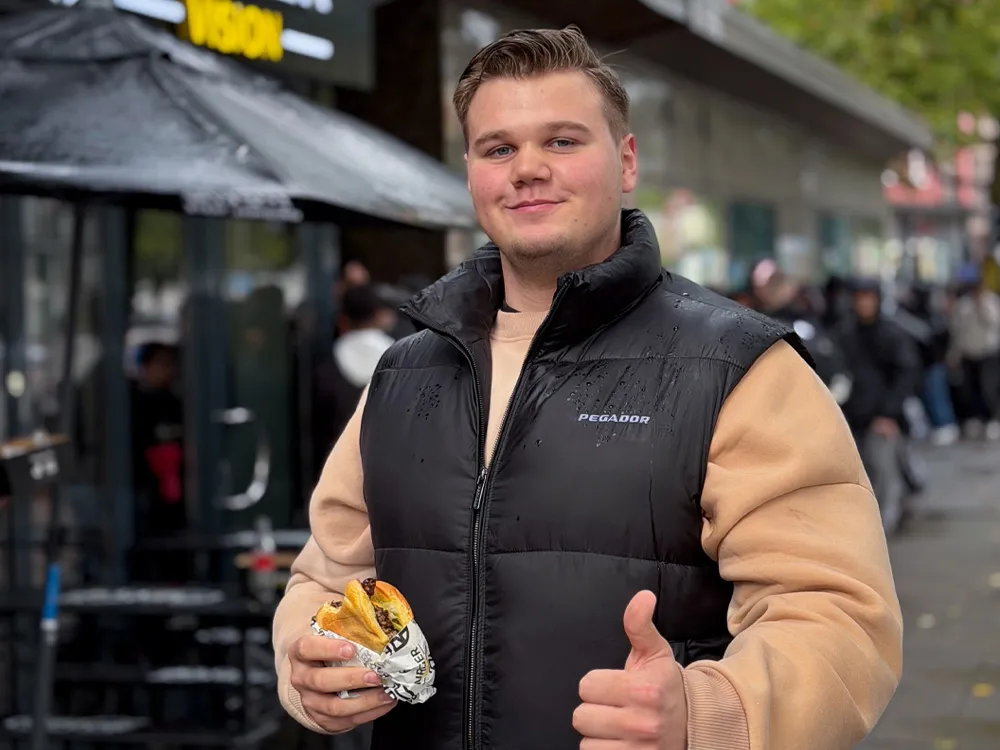 Burger Vision Hamburg, Artikel