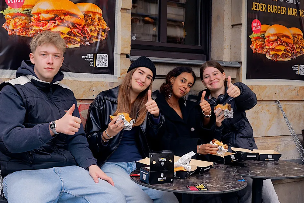 Burger Vision Dresden, 600m Warteschlange und kein Ende in Sicht