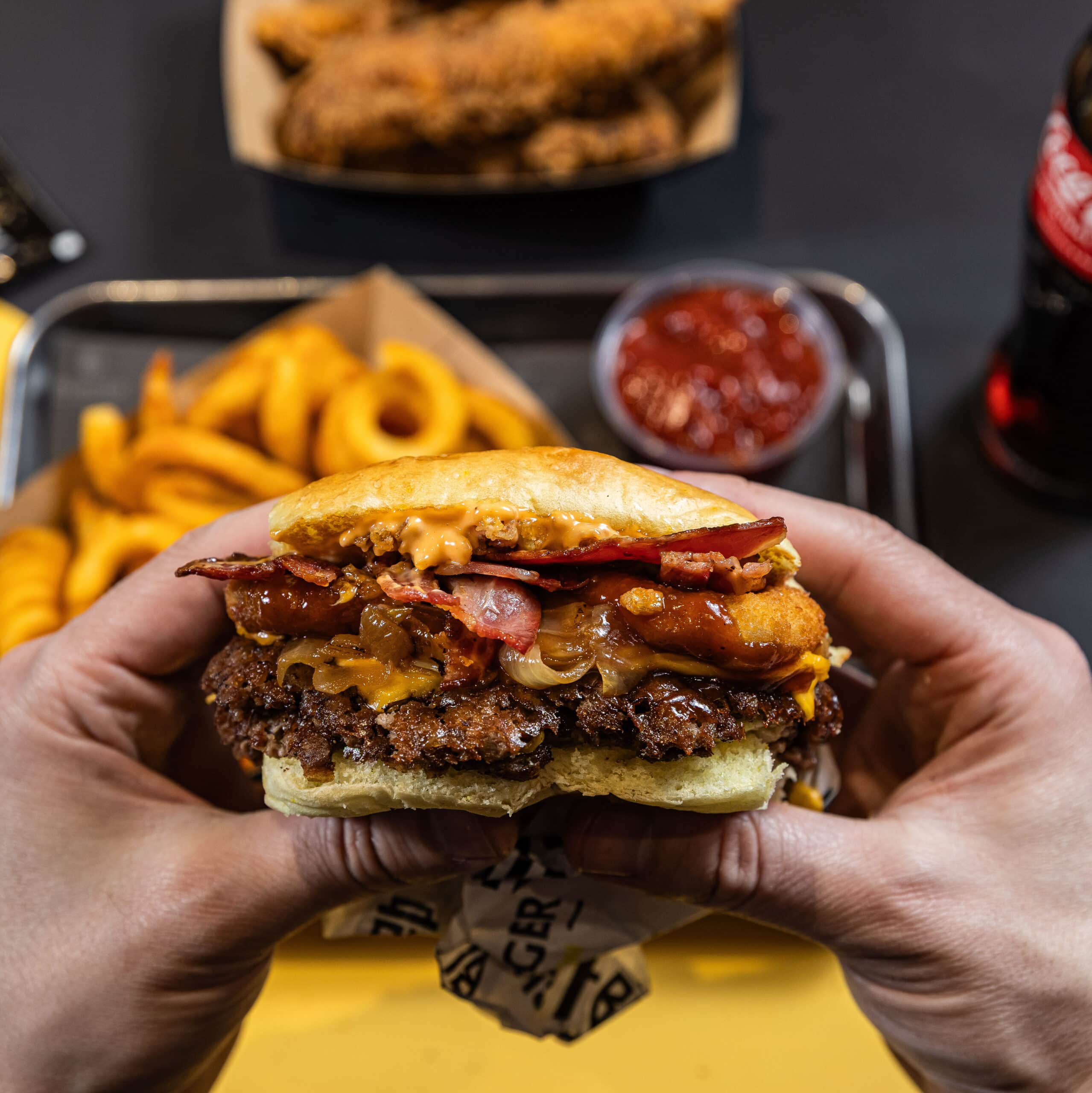 Burger Vision Mönchengladbach, Artikel