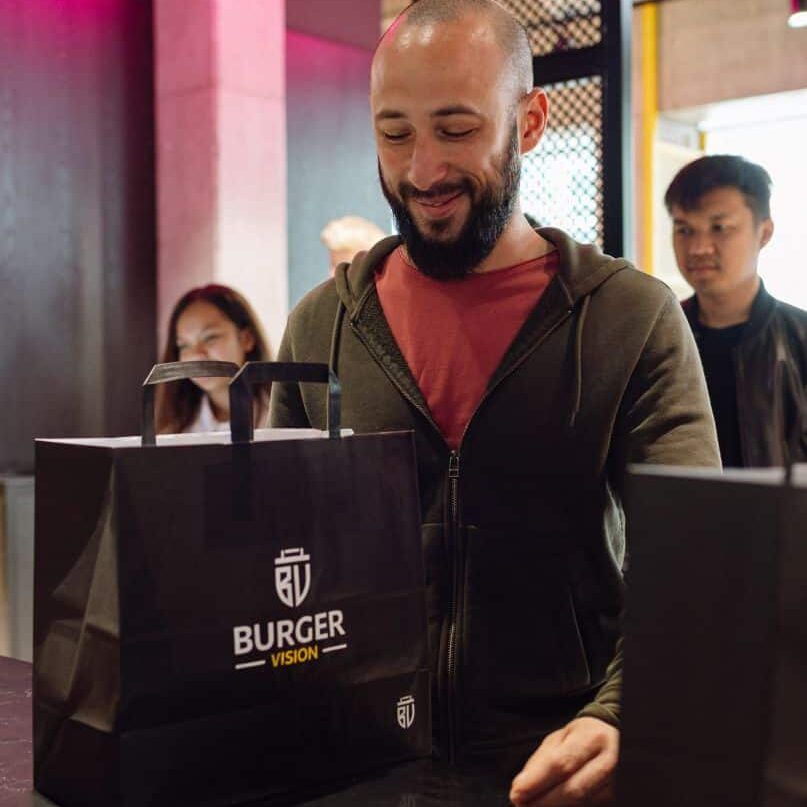 Burger Vision Köln, Artikel