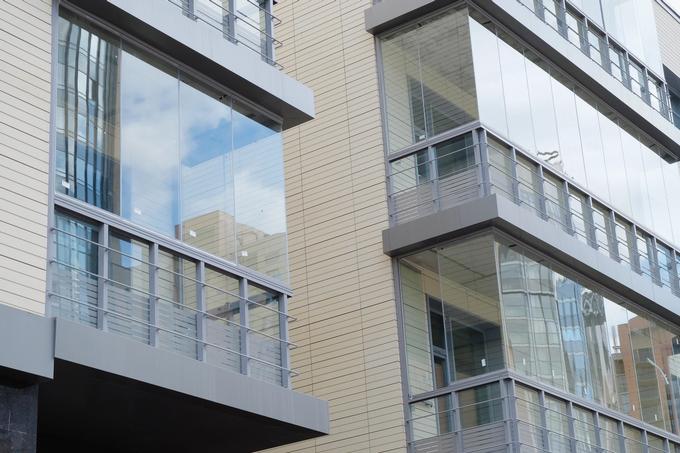 Lasitettuja parvekkeita