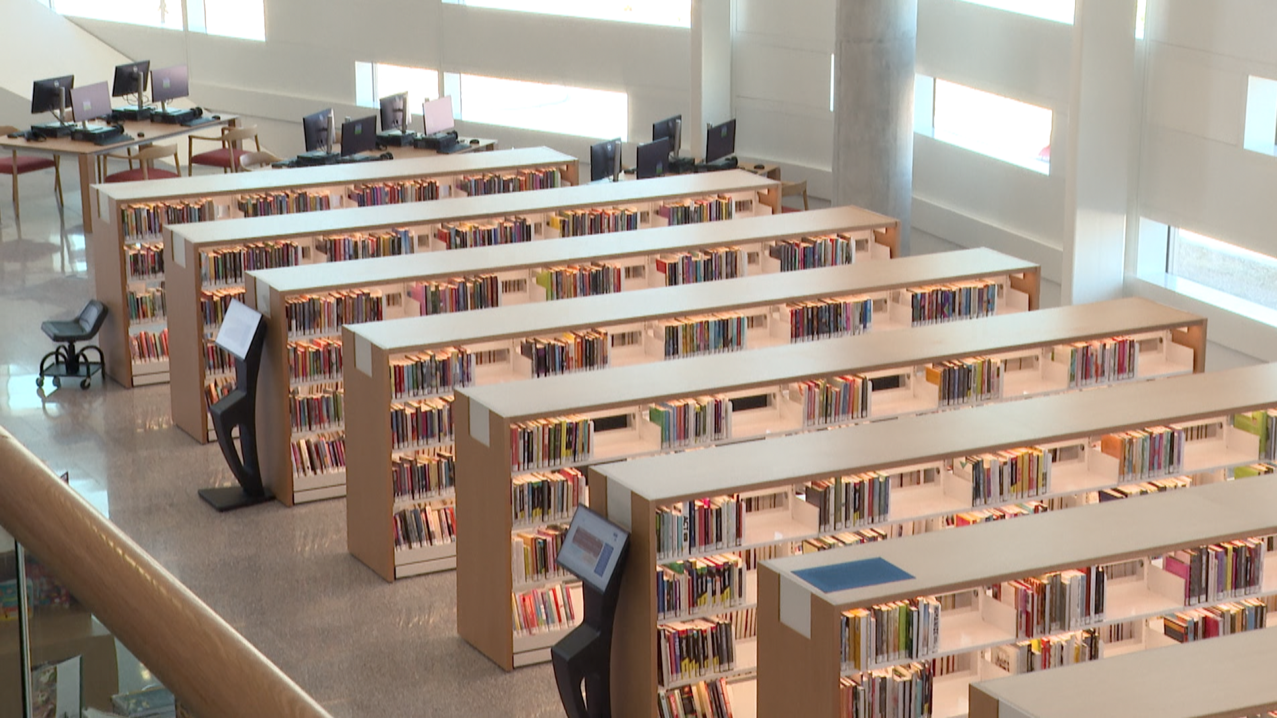 Omaha Public Library, C6 with PowerHub-mini