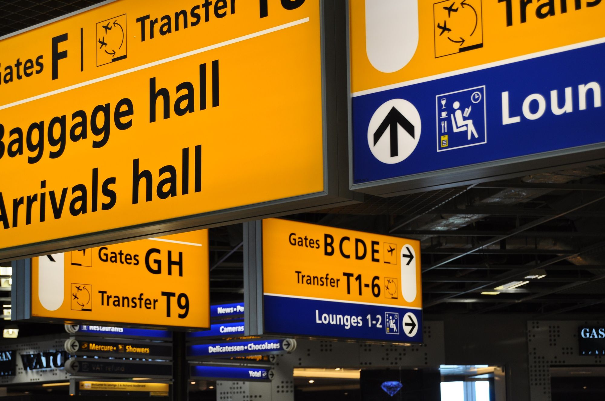 Wayfinding Amsterdam Airport - Van Beem & Van Haagen