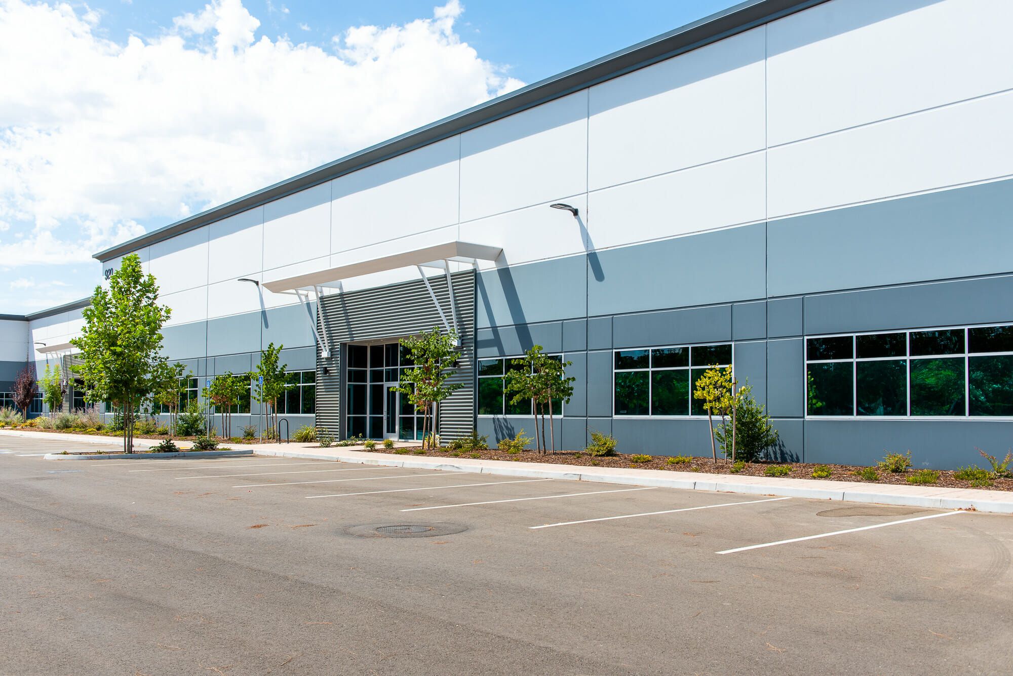 Riverside Commerce Center V image