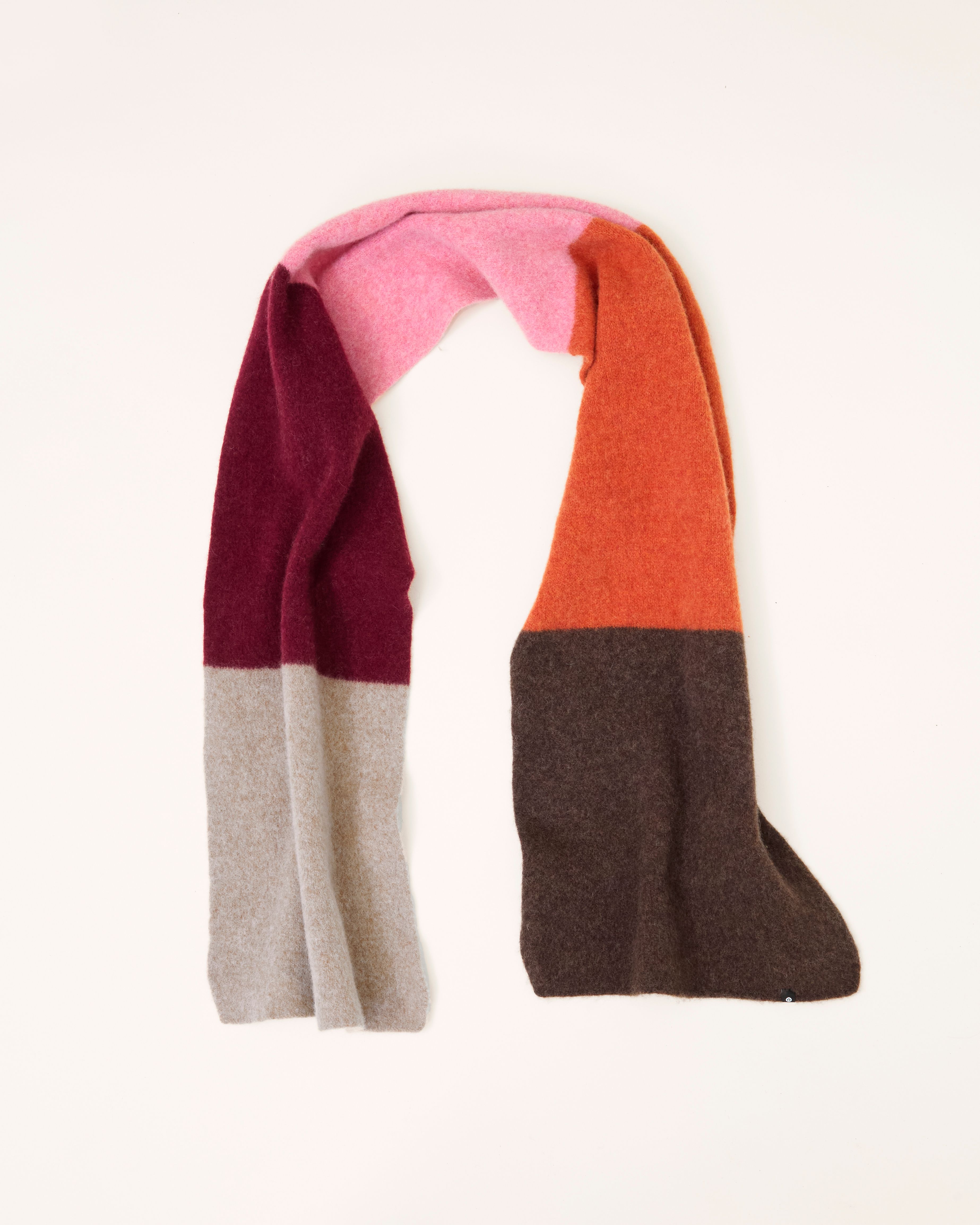 cecilie　telle Ivory /red ♡ Namu Shop - cecilie telle Small Bucket Bag - Deep Red