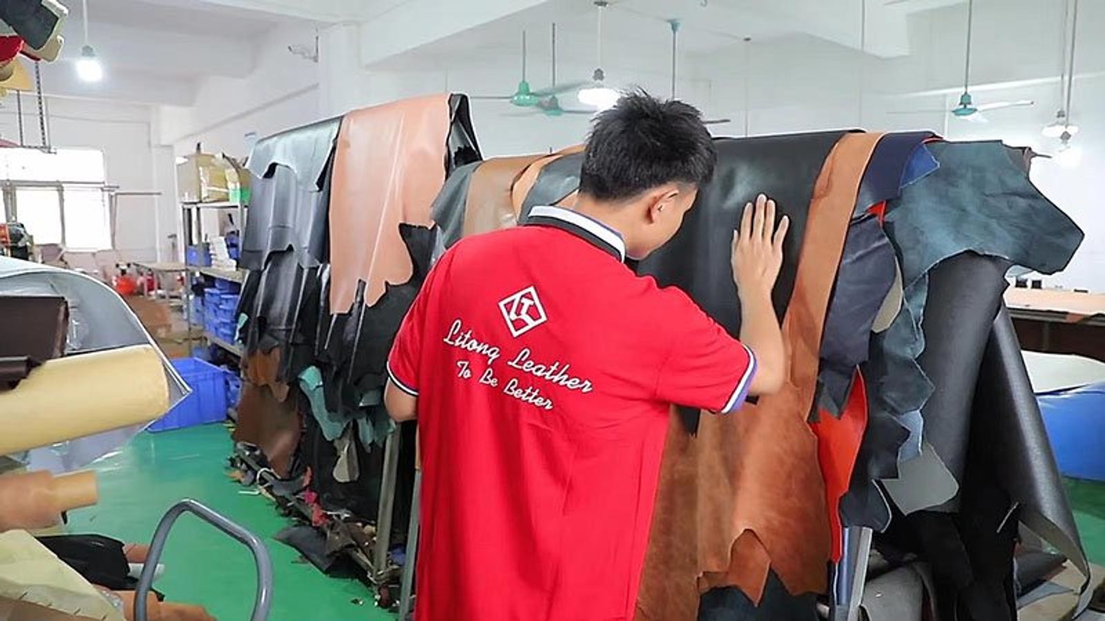 Why Incoming Leather Inspection Decides the Wallet, Not the Cutting Table