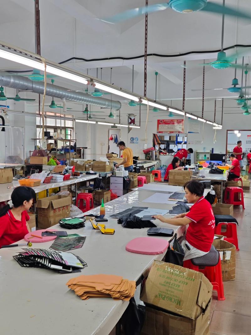 How to Vet a Custom Wallet Manufacturer in China Without Getting Burned on Bulk