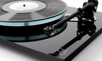 Best Turntables Between $1000 and $2500