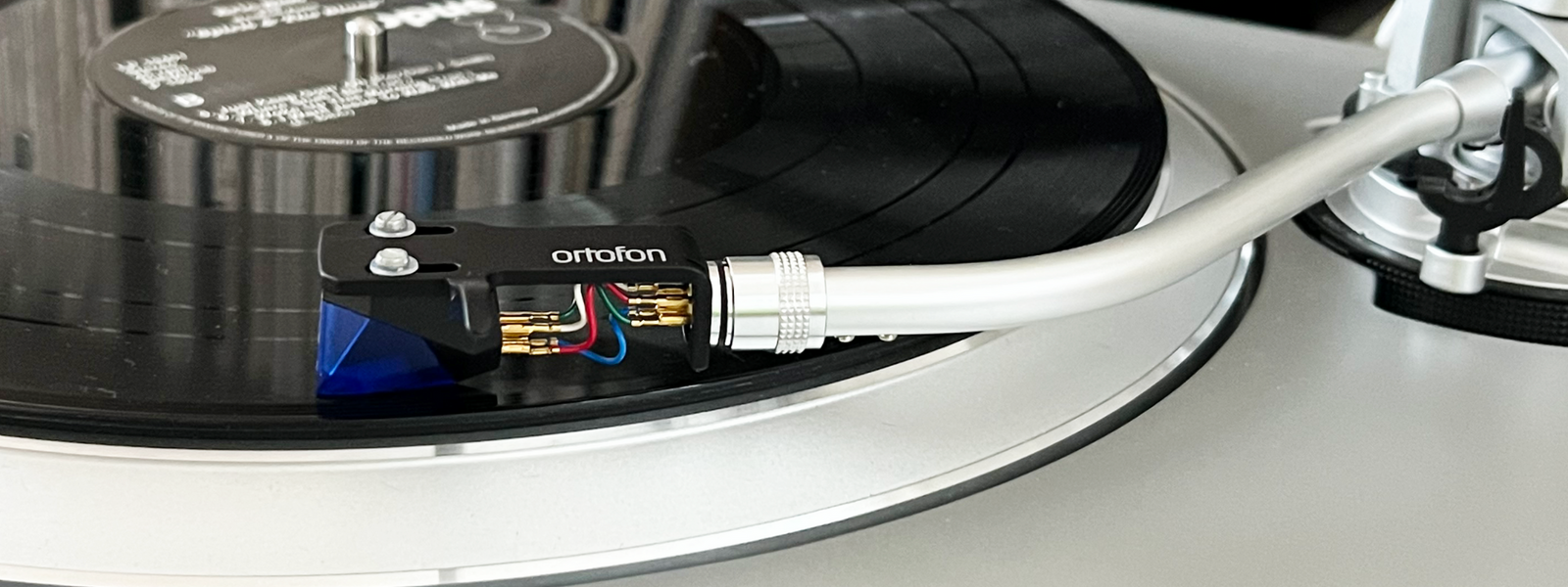 Moving Magnet vs Moving Coil: Which Cartridge Type Is Right for You?