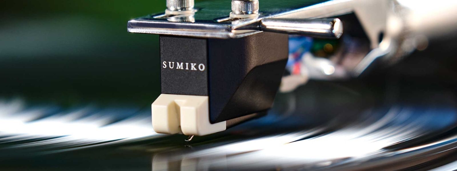 What Is a Moving Magnet Cartridge?