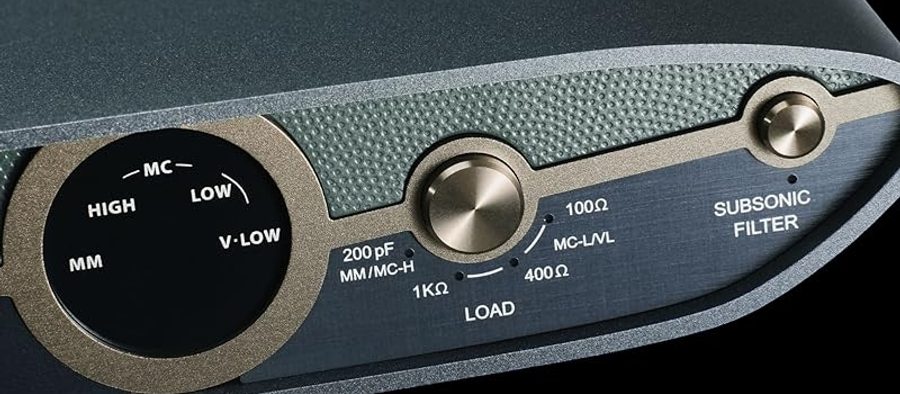Phono preamp connected to turntable