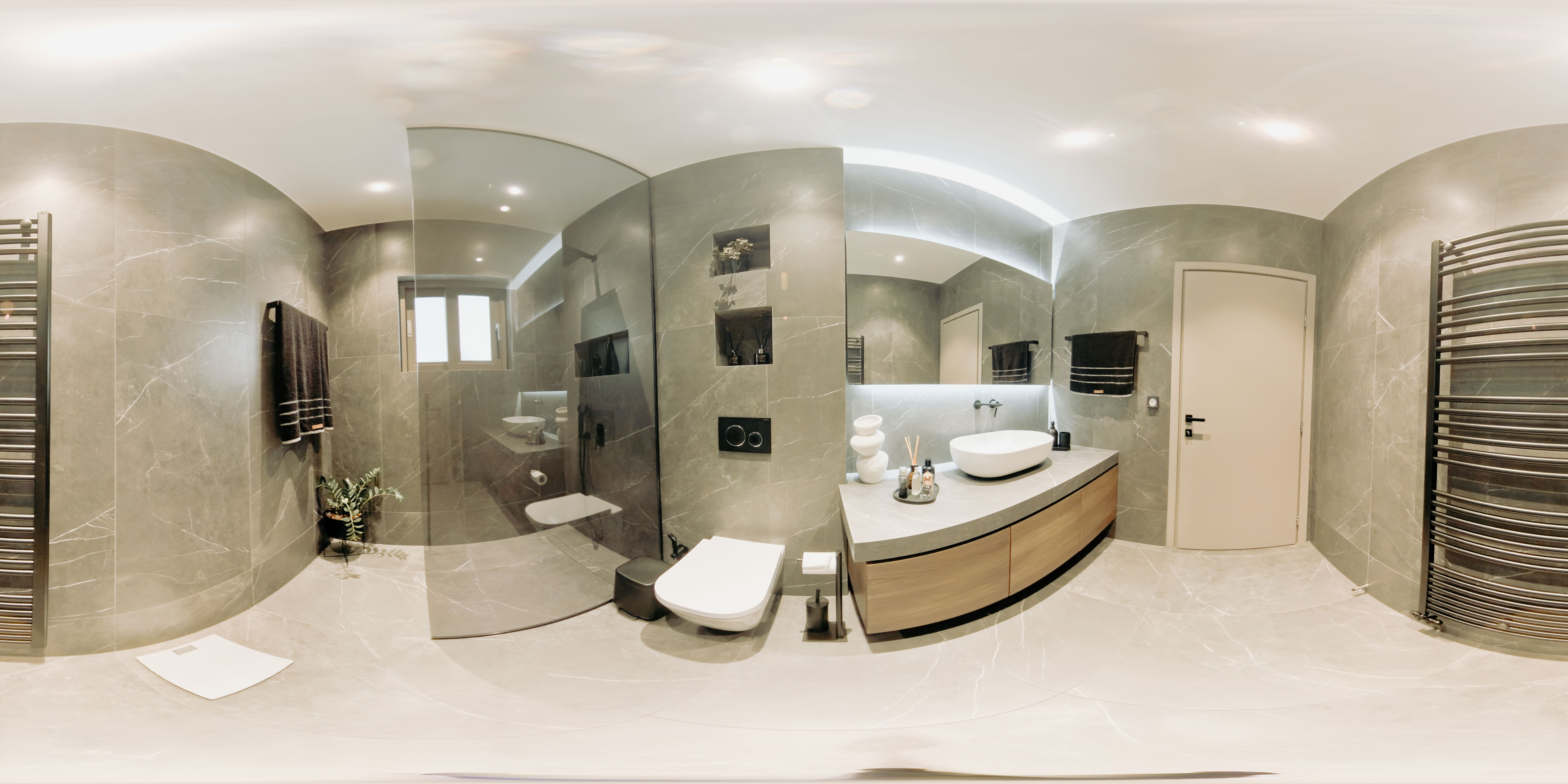 360 House