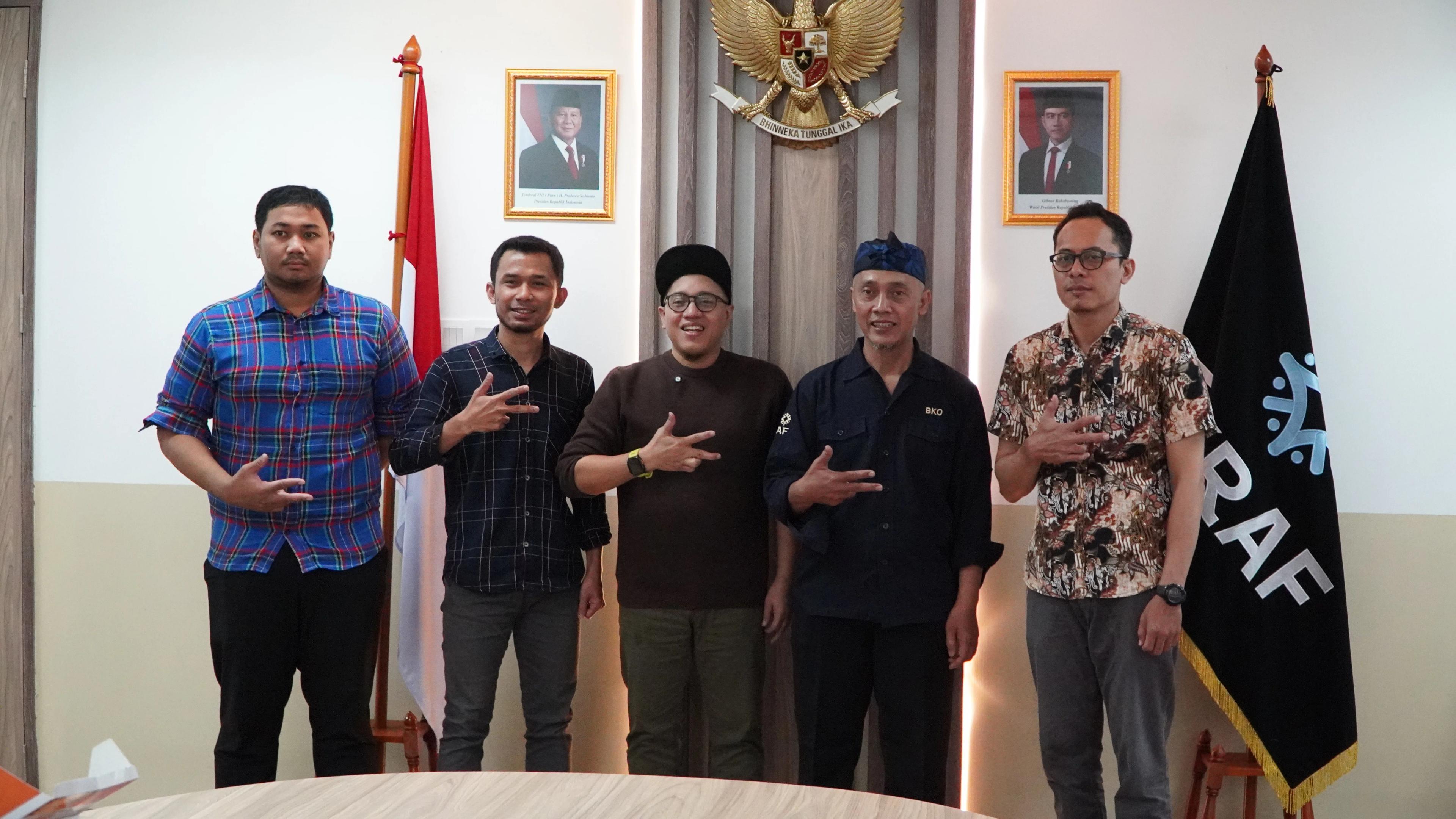 Penjual Es Pakai Motor Listrik yang Jemput Bola Itu Bukan Ancaman, Asal Kita Paham Strateginya!
