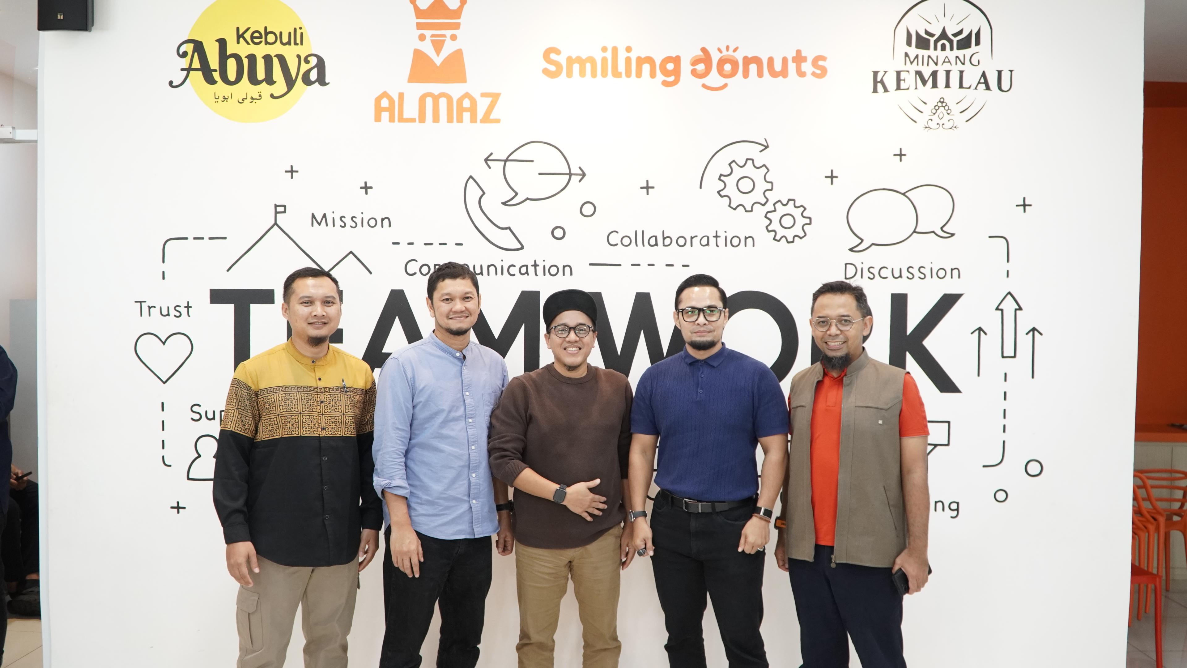 15 Ide Bisnis Setelah Pensiun yang Paling Menjanjikan di Era Digital, Dari Kafe hingga Skincare
