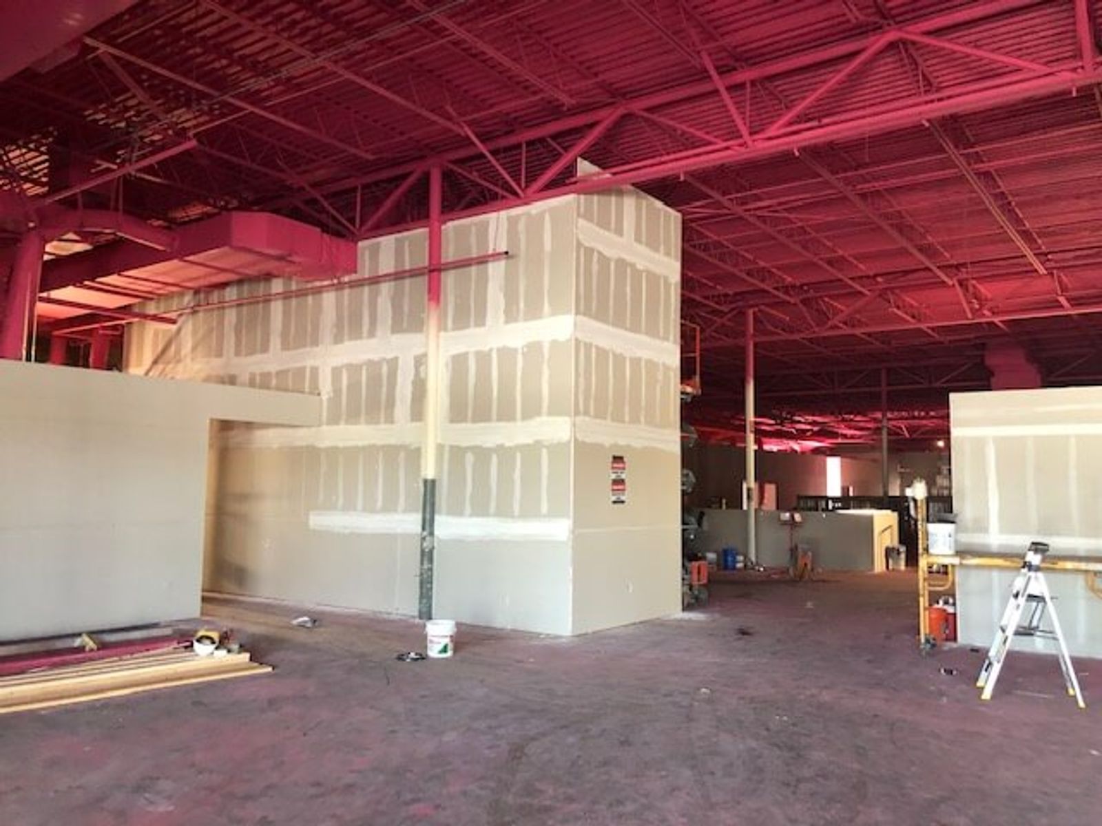 Flying Squirrel Trampoline Park - Image 18