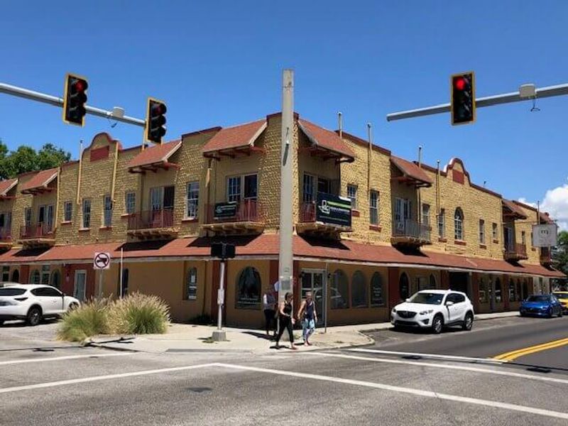 Hugo Building