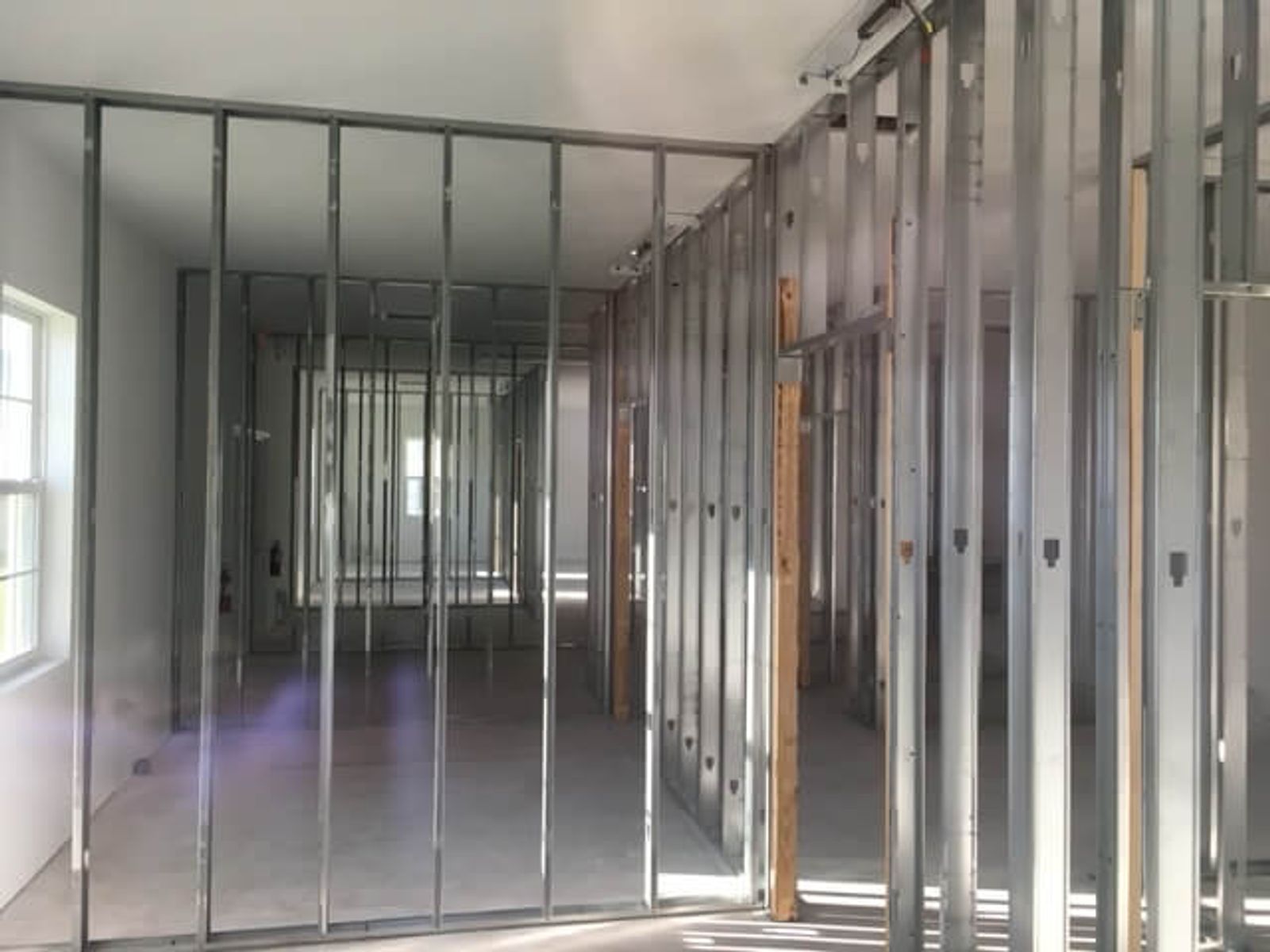 Dr Anthony Spine Center Office - Image 17