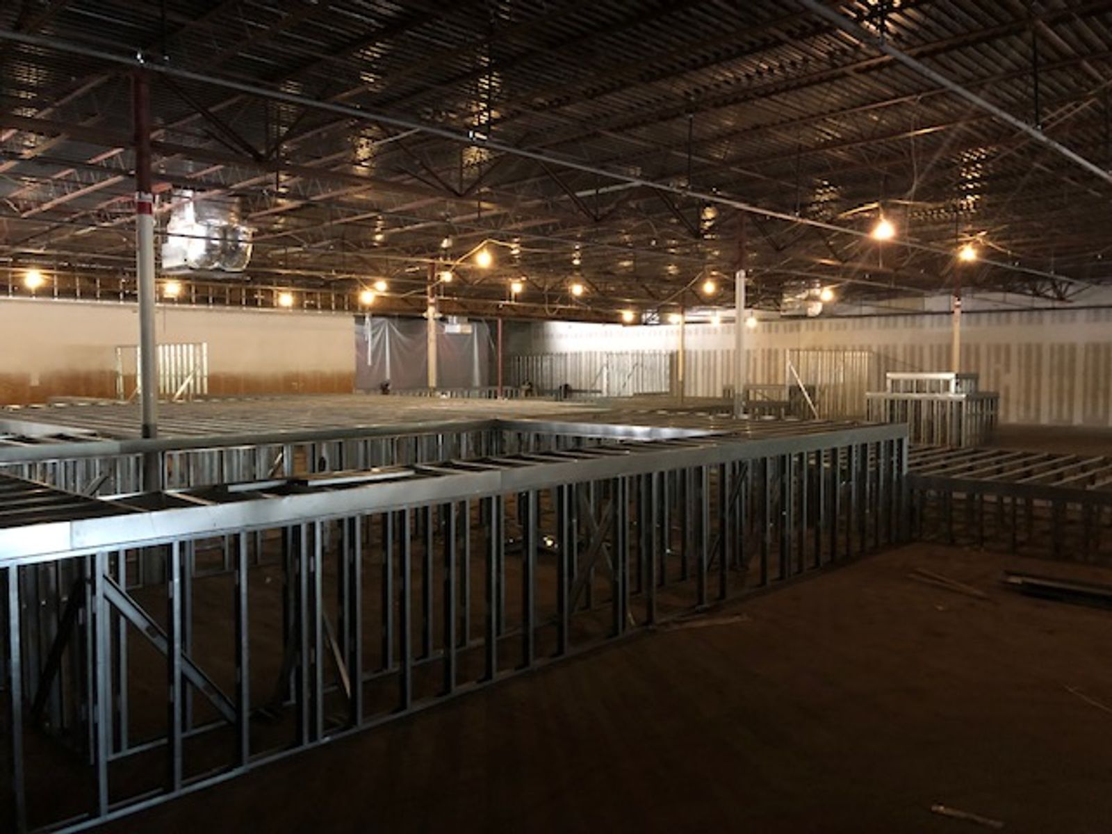 Flying Squirrel Trampoline Park - Image 14