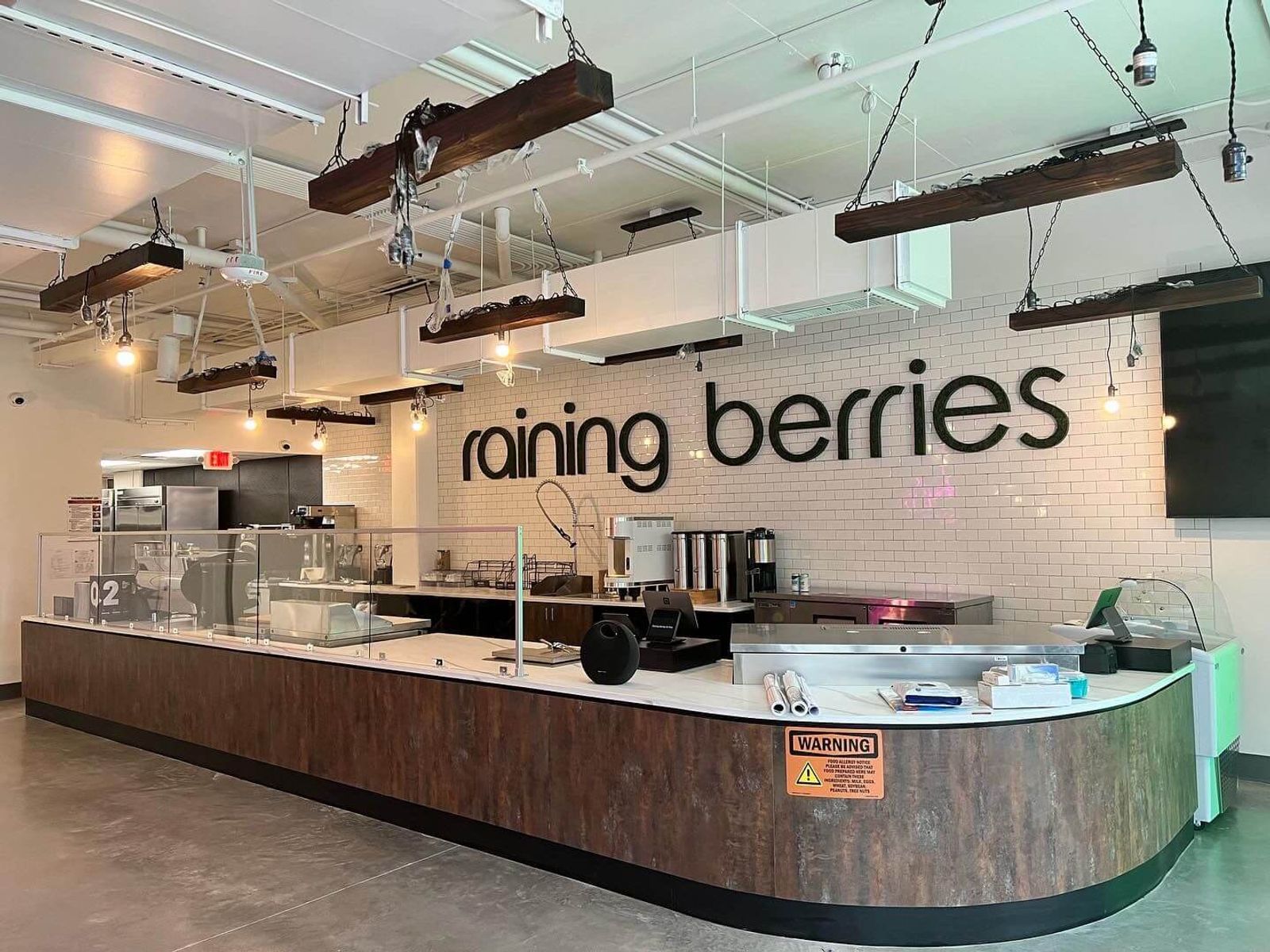 Raining Berries - Image 6