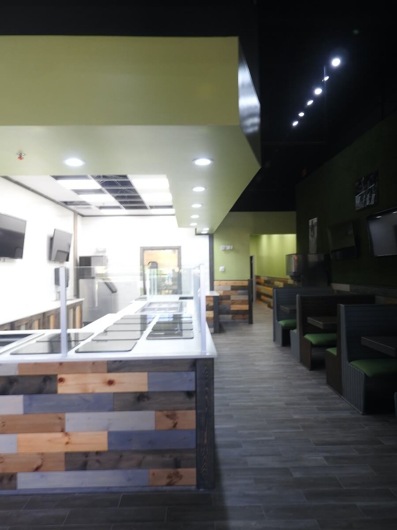 Healthy & Fresco Restaurant - Image 1