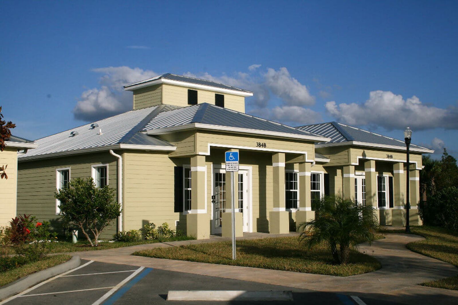 Reinnansse Professional Center - Image 2